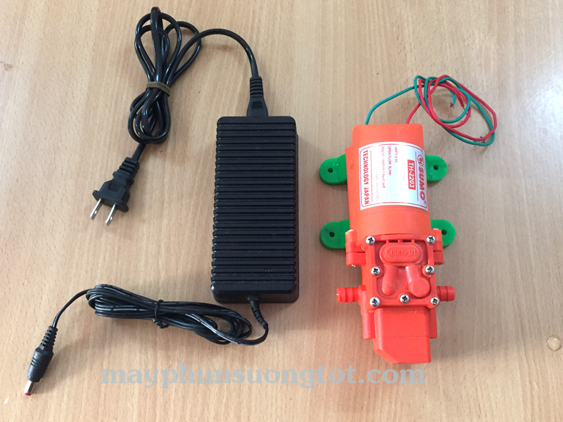chi tiet may bom phun suong mini 12v Chi tiết máy bơm phun sương mini 12v